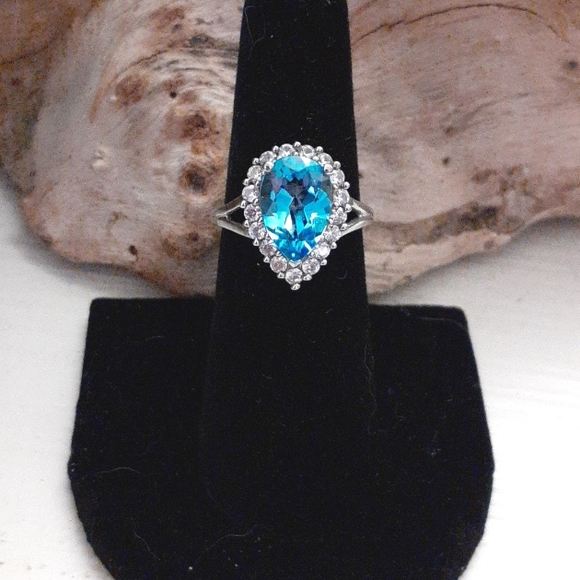 PREMIUM BLUE TOPAZ RING - Picture 8 of 8